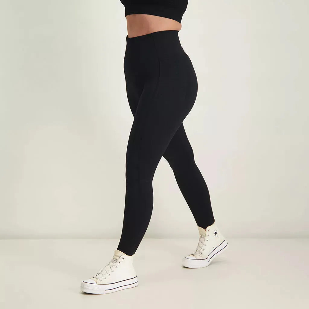 Balance - Scrunch Legging Black